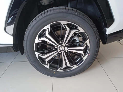 Suzuki Across 2.5 PHEV 4WD