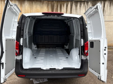 Mercedes-Benz Vito Nuevo Vito 110 CDI Furgón BASE Larga