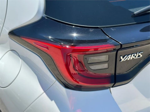 Toyota Yaris ACTIVE PLUS