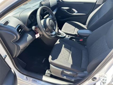 Toyota Yaris ACTIVE PLUS