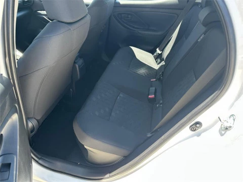Toyota Yaris ACTIVE PLUS