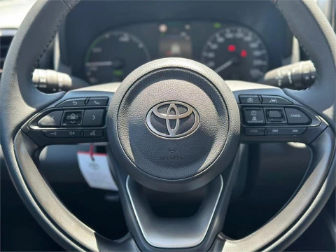 Toyota Yaris ACTIVE PLUS