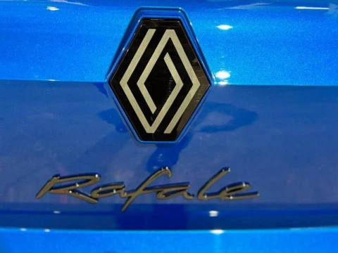 Renault Rafale Esprit Alpine E-Tech full hybrid 147kW