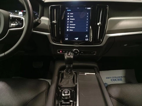 Volvo V90 2.0 D4 Business Plus Auto