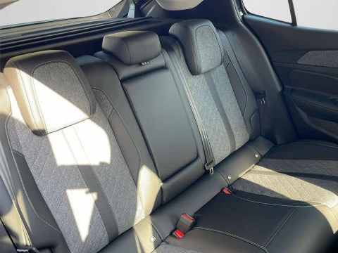 Peugeot 408 408 Allure HYBRID 145 eDCS6