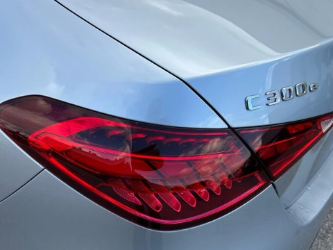 Mercedes-Benz Clase C C 300 e EQ Berlina