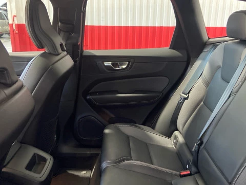 Volvo XC60 2.0 B4 D Plus Dark Auto