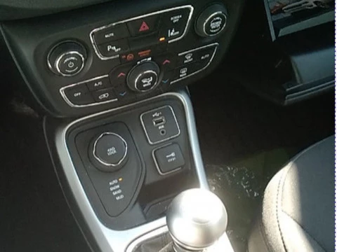 Jeep Compass 2.0 Mjet 103kW Longitude 4x4