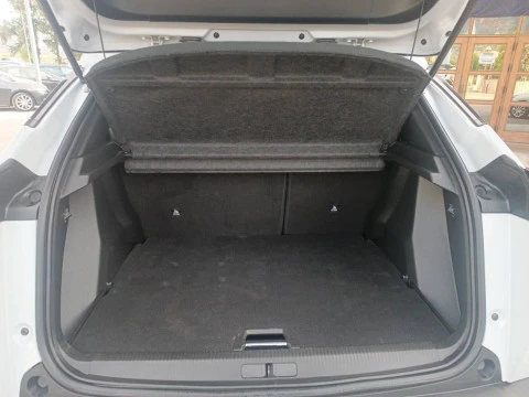 Peugeot 2008 Allure Puretech 100 S&S 6 Vel. MAN