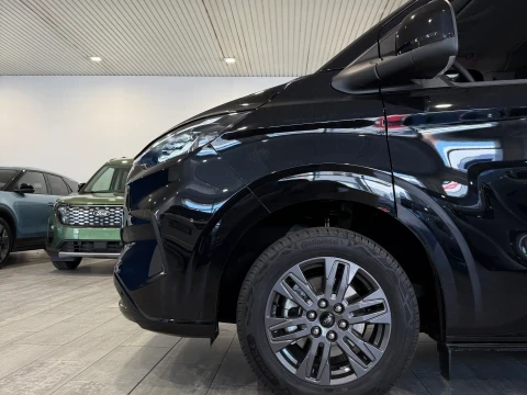 Ford Tourneo Custom 2.0 EcoBlue 125kW L1 Titanium Auto