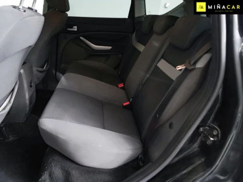 Ford Kuga 2.0 TDCI Titanium 4x4 100 kW (136 CV)