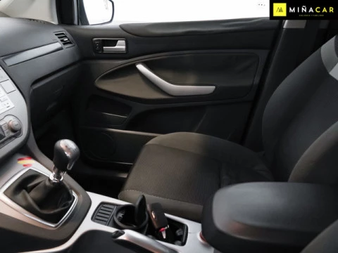 Ford Kuga 2.0 TDCI Titanium 4x4 100 kW (136 CV)