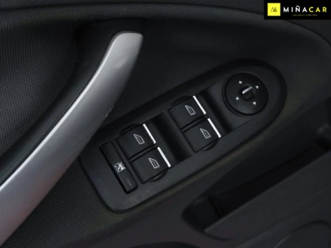 Ford Kuga 2.0 TDCI Titanium 4x4 100 kW (136 CV)