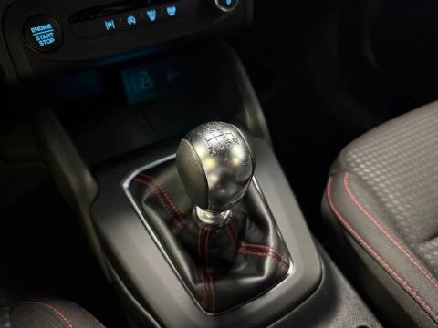 Ford Focus 1.0 Ecoboost MHEV 92kW ST-Line