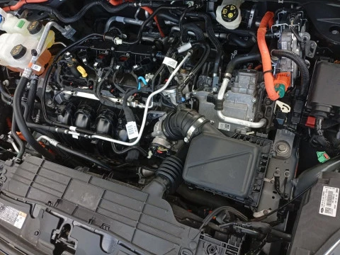 Ford Kuga Titanium 2.5 Duratec FHEV 140kW Auto