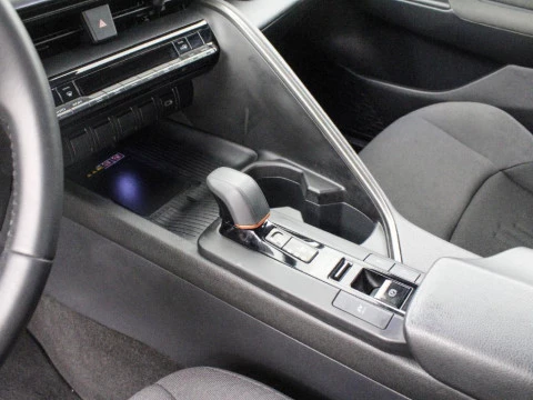 Toyota C-HR CH Toyota C-HR - NG24