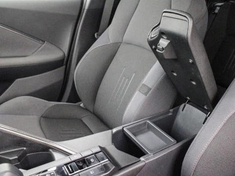 Toyota C-HR CH Toyota C-HR - NG24