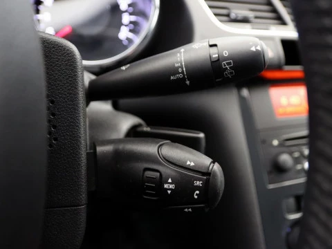 Peugeot 3008 1.6 VTI STYLE 5P