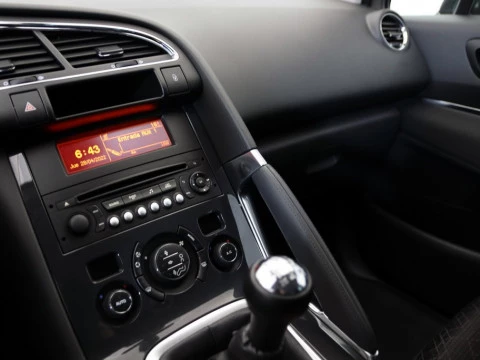 Peugeot 3008 1.6 VTI STYLE 5P