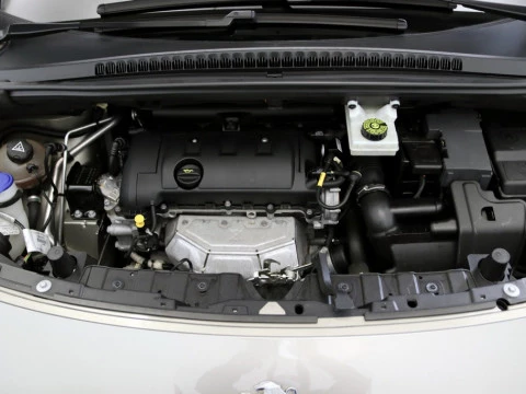 Peugeot 3008 1.6 VTI STYLE 5P