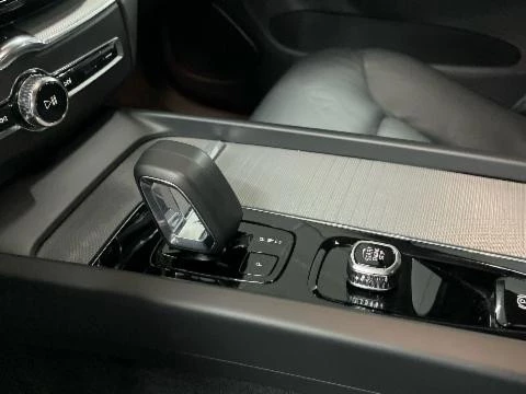 Volvo XC60 XC60 Core, B4 Semihíbrido, Diésel