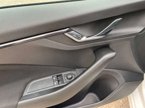 Skoda Kamiq 1.0 TSI 81kW (110CV) Emotion