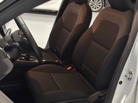 Renault Clio Business TCe 67 kW (90CV)