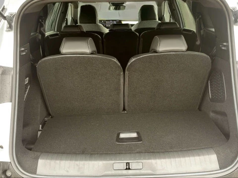 Peugeot 5008 Plug-in Hybrid 1.6 143KW Allure e-DCS7