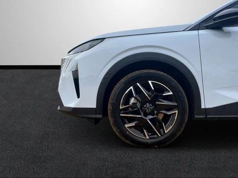 Peugeot 5008 Plug-in Hybrid 1.6 143KW Allure e-DCS7