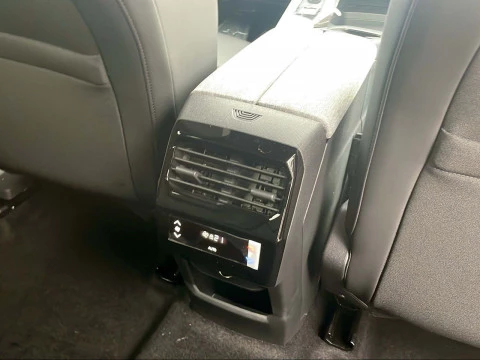 Peugeot 5008 Plug-in Hybrid 1.6 143KW Allure e-DCS7