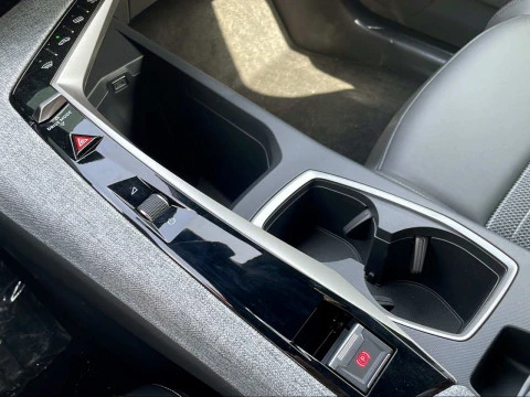 Peugeot 5008 Hybrid 1.2 107KW Allure eDCS6