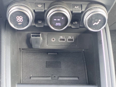 Renault Clio techno Eco-G 100cv (74kW)