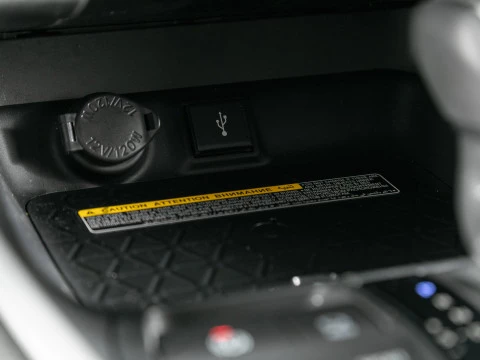 Toyota Rav4 2.5l 220H Advance