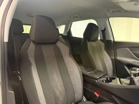 Peugeot 3008 1.5L BlueHDi 96kW (130CV) S&S Crossway