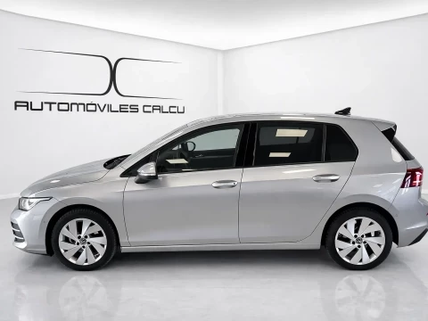 Vista perfil izquierdo del  Volkswagen Golf Más 2.0 TDI 85kW (115CV).