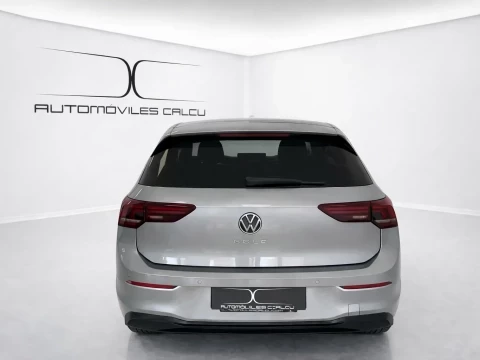 Vista trasera del  Volkswagen Golf Más 2.0 TDI 85kW (115CV).