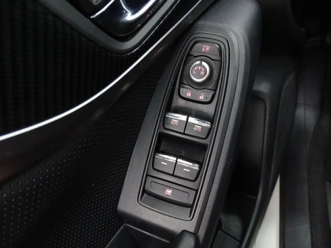 Subaru Impreza 1.6iS CVT Lineartronic Executive AWD