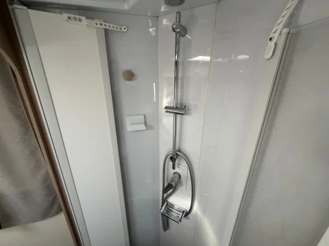 MCLOUIS NEVIS NEVIS 68