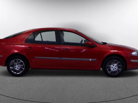 Renault LAGUNA 1.9 DIESEL 120 5P