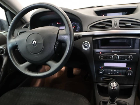 Renault LAGUNA 1.9 DIESEL 120 5P