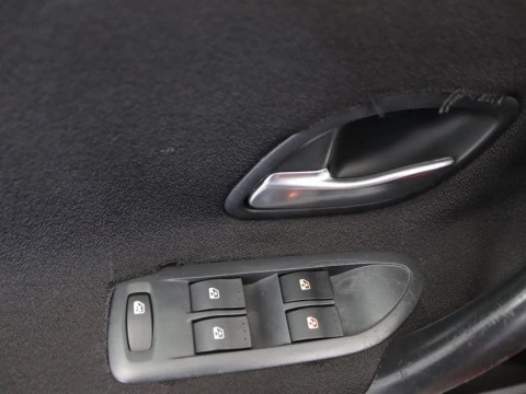 Renault LAGUNA 1.9 DIESEL 120 5P