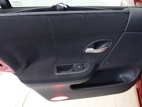 Renault LAGUNA 1.9 DIESEL 120 5P