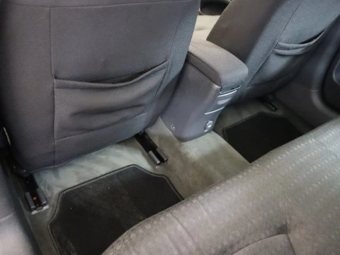 Renault LAGUNA 1.9 DIESEL 120 5P