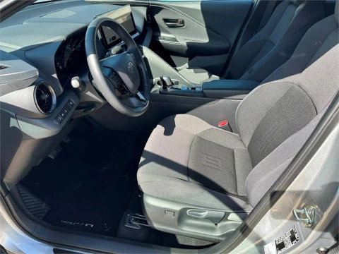 Toyota C-HR 220PH Advance