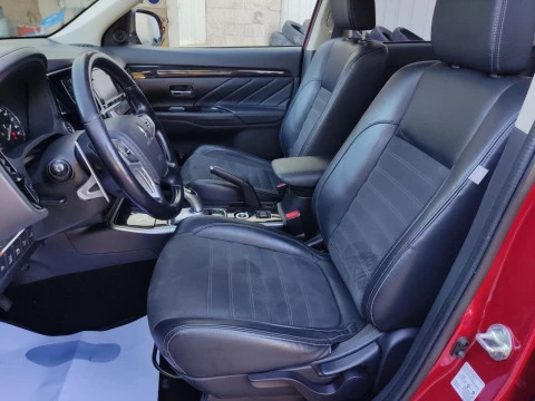 Mitsubishi Outlander 2.0 PHEV Kaiteki Auto 4WD