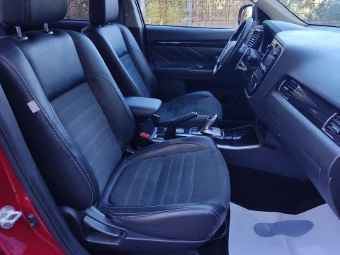 Mitsubishi Outlander 2.0 PHEV Kaiteki Auto 4WD