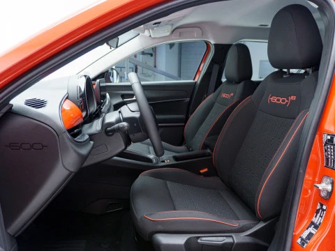 Fiat 600 600e RED 54kwh 115kw (156cv)