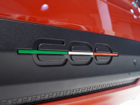 Fiat 600 600e RED 54kwh 115kw (156cv)