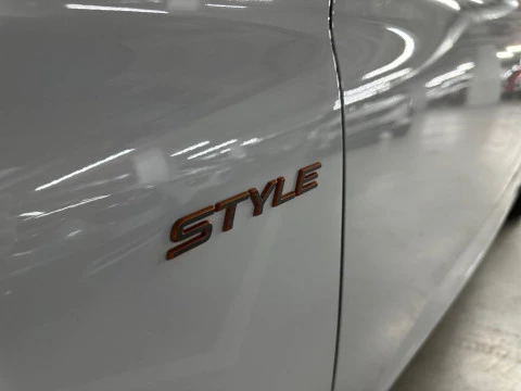 Peugeot 308 5P Style BlueHDi 130 S&S EAT8