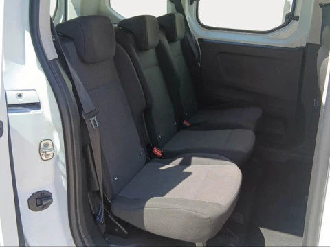 Peugeot Rifter Active Pack Business Standard BlueHDi 73 kW (100 CV)